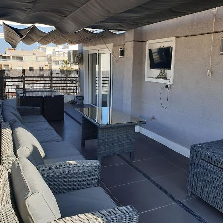 Beachside Apartment In Торевиеха Екстериор снимка