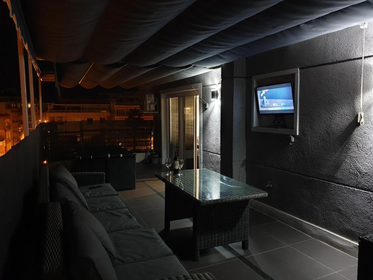 Beachside Apartment In Торевиеха Екстериор снимка