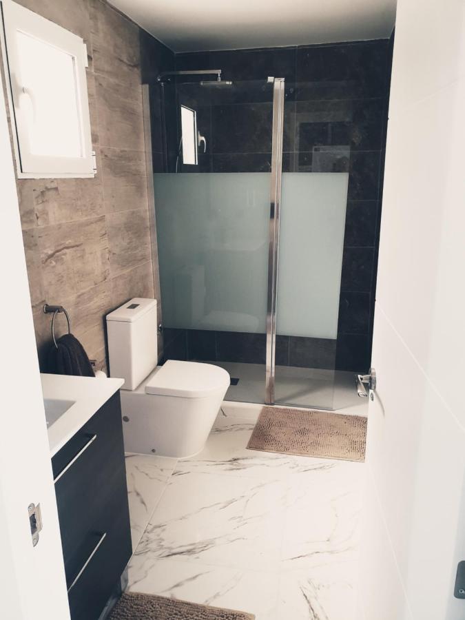 Beachside Apartment In Торевиеха Екстериор снимка